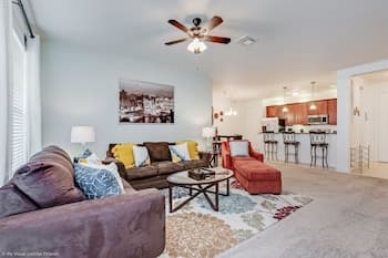 Spacious 3bd/2ba Home With Balcony - Close to Universal and Convention Center! 3vc305