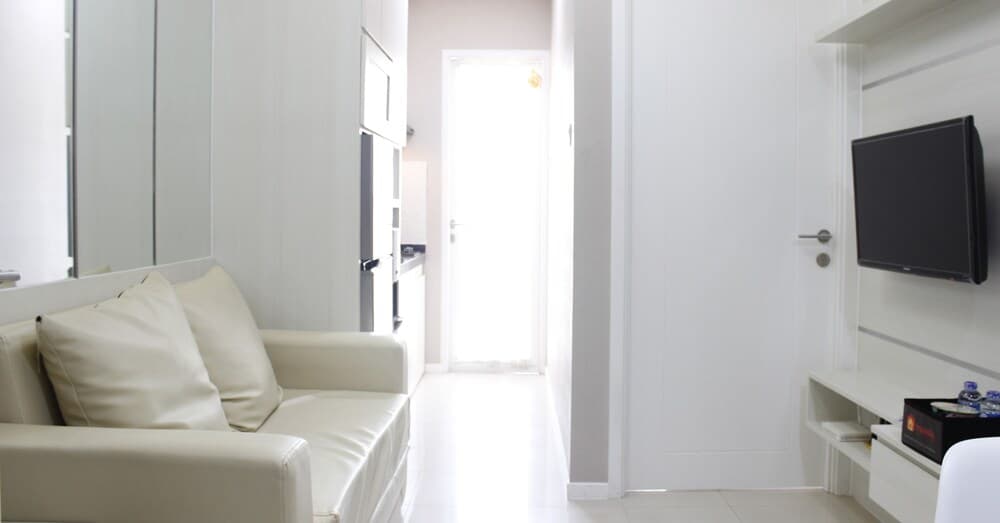 Luxurious 1BR Apartment @ Parahyangan Residence