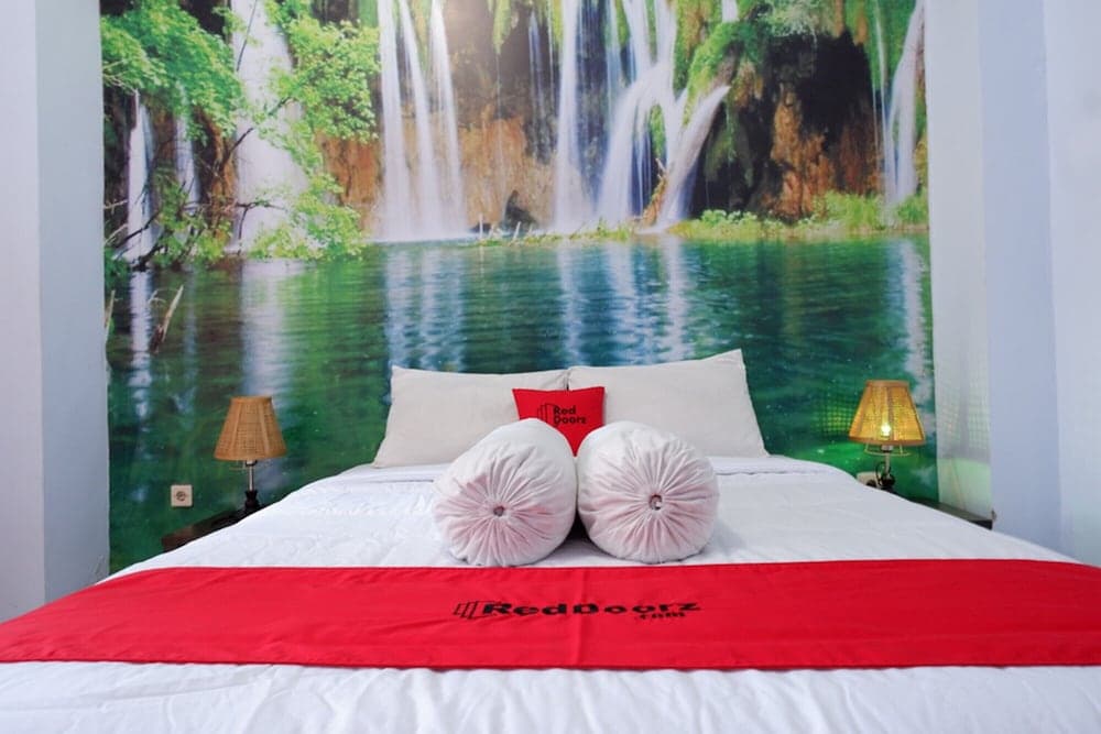 RedDoorz near Mayura Park Lombok