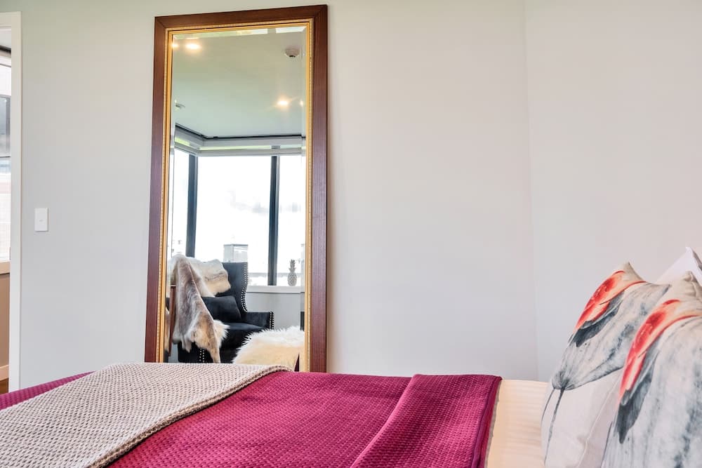 Luxe In The City w Two Car Parks