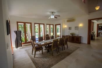 Villa Moderne Luxury Caribbean Villa Rental