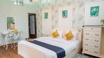 SPOT ON 2053 Granada Syariah Home Stay - Hostel