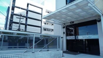 Golden Flat Home Service by Hema