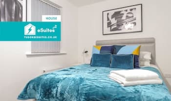 Tudors eSuites Birmingham House Private Garden