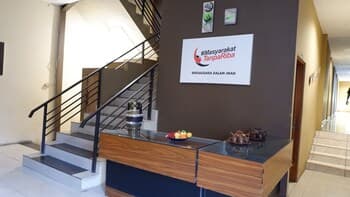 Hotel Syariah Larismanis