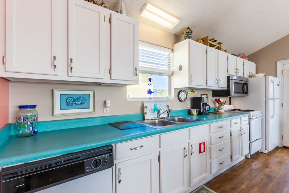 Hosteeva Seaside Cottage near Beach