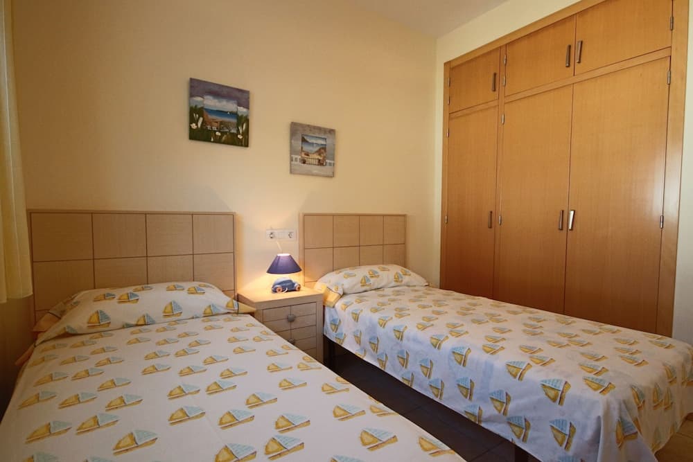 Sunny 3BR Villa w/ Endless Views & Heated Pool - Walk to Beach & Dining