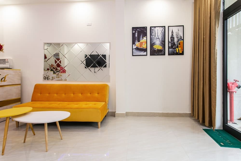 OYO 658 Euro Gold House And Coffee