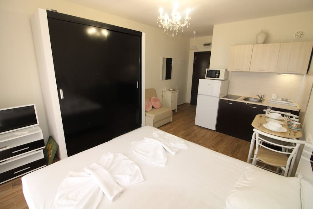 Menada Apartments in Cascadas