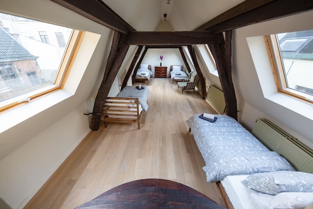 Unique Apartment In Historic Mansion