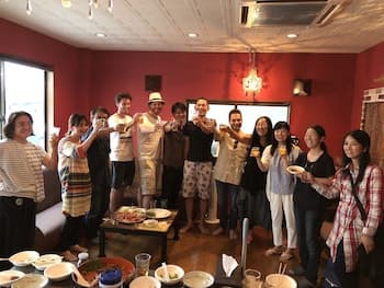 Happy Closet & Wasamon Hostel