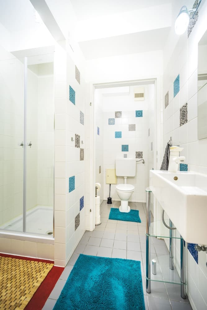 10Min Downtown 3 rooms Parking Metro100m