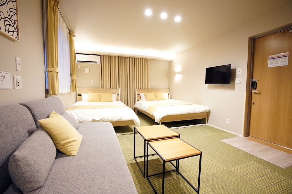 Koti Sopo Universal Bay 1 by Liaison