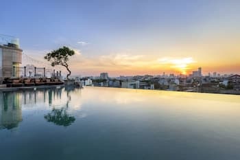 Peridot Grand Luxury Boutique Hotel