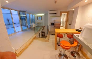 Y Hostel - Albergue Juvenil