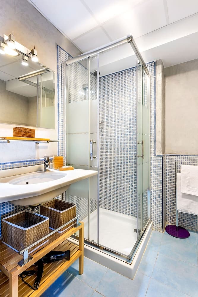 Genteel Home Francos Terrace V