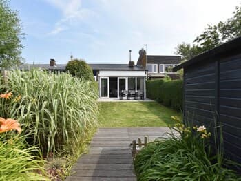 Modern Holiday Home in Nieuwvliet With Garden