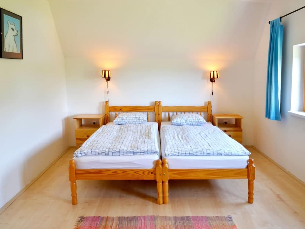 Stupna Holiday Home With Garden