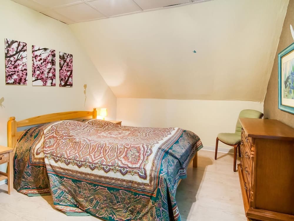 Tranquil Holiday Home With Private Garden