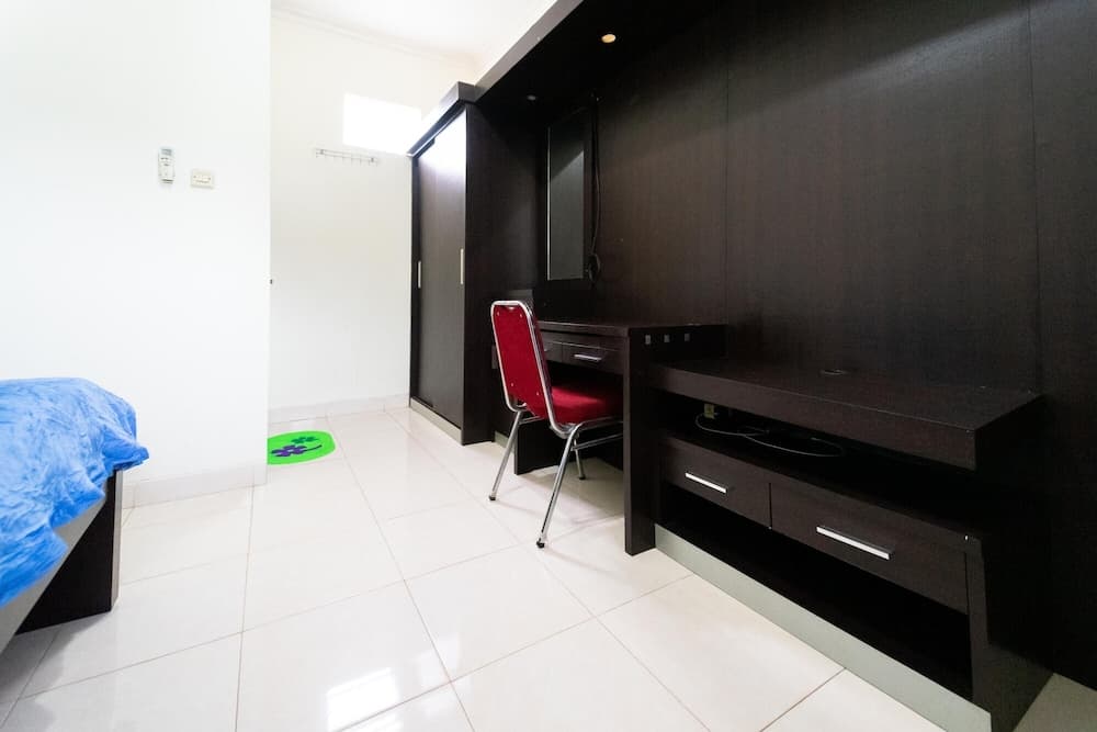 KoolKost Syariah near Botani Square Mall