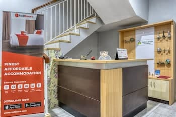 RedDoorz near Sindu Kusuma Edupark 2