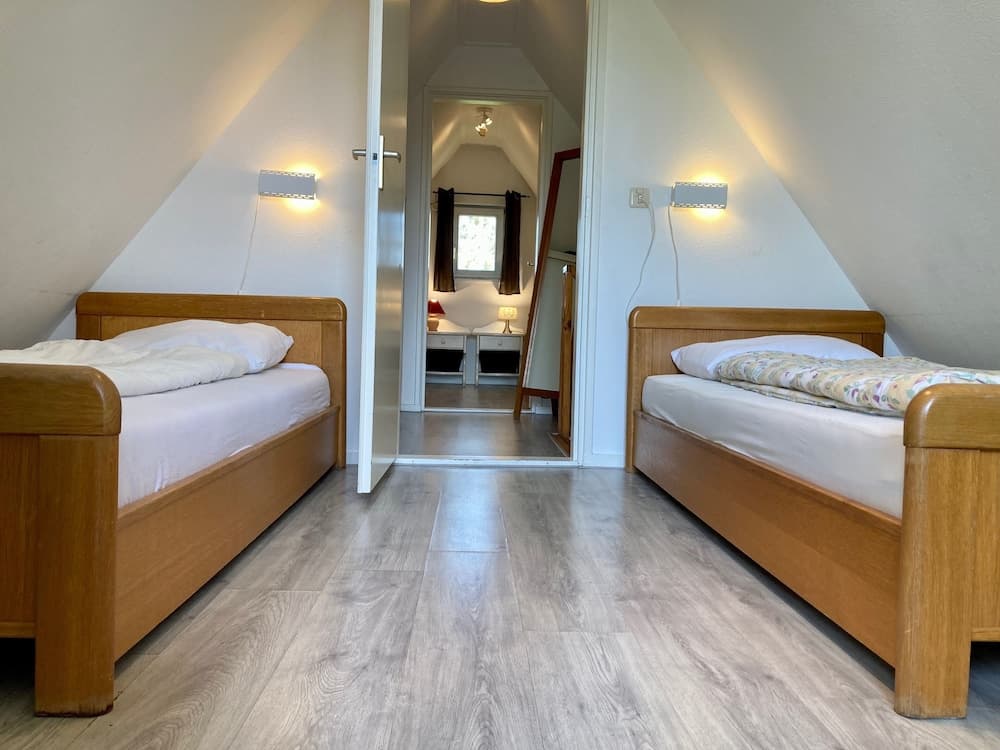 6 Pers Sunny House With Equipped Terrace Behind a Dike at Lauwersmeer