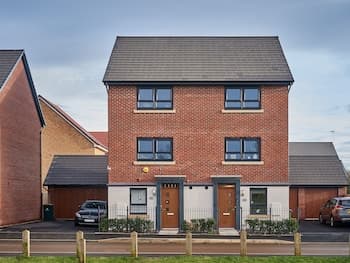 Warwick Serviced Home for 8 walking distance to University