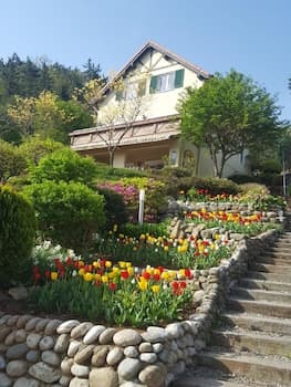 German Village Gelbe Haus