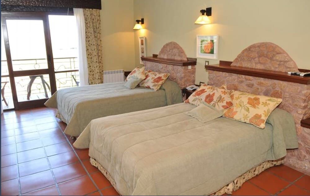 La Casa De La Bodega - Wine Boutique Hotel