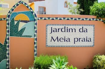 Jardim Da Meia Praia Hotel