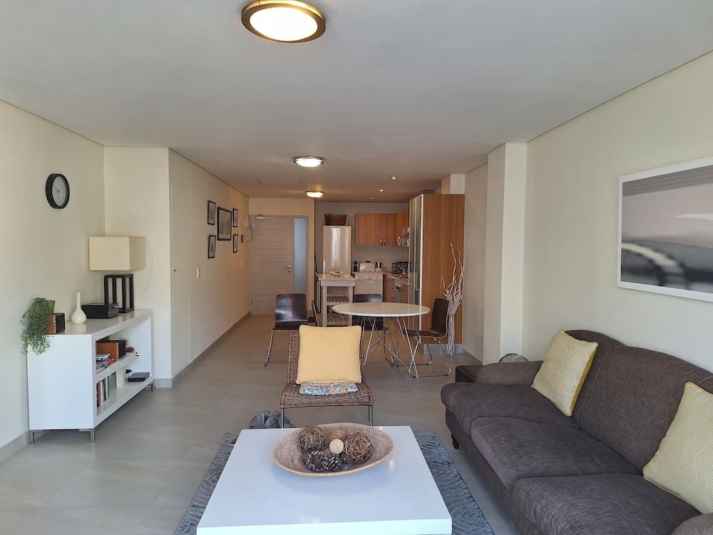 At Greenmarket Place