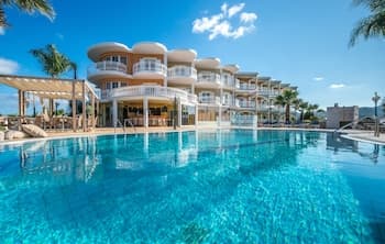 Arkadia Luxury Hotel Apartments