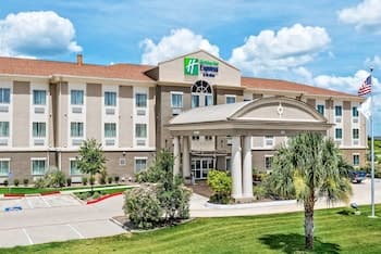 Holiday Inn Express & Suites Cotulla, an IHG Hotel