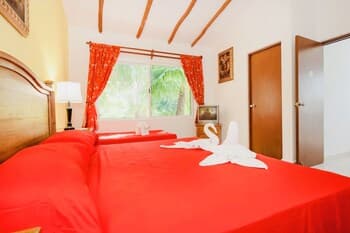 Executive Budget Room With Swimming Pool Air Conditioning and Parking