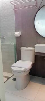 Front One Harvest Hotel Wonosobo