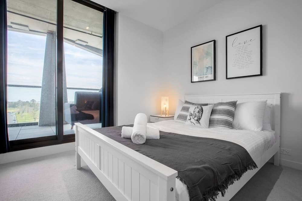 Breathtaking Lake/parkview Apt Pool&gym@3br