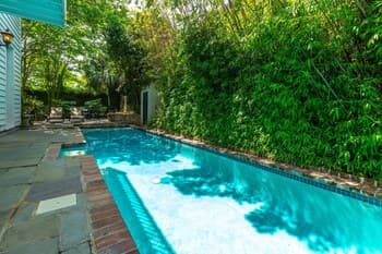 Tranquility with Garden & Heated Pool near King Street