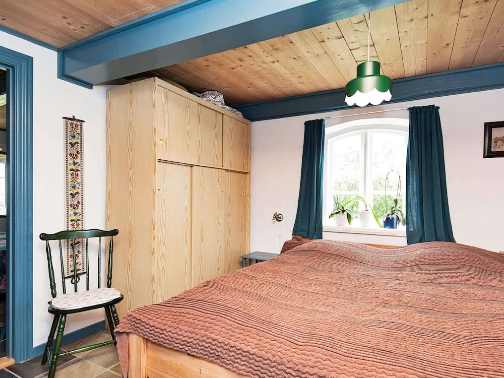 Vintage Holiday Home in Bredebro near Sea