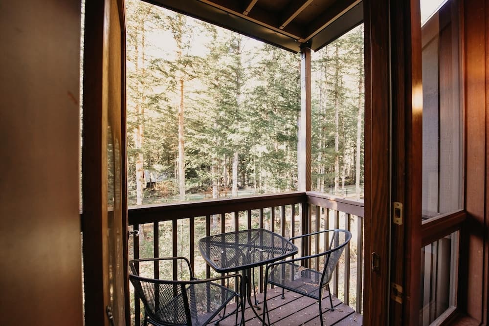 Snowater Condo 41 - A Spacious Condo With Private Sauna Wifi and a Soaker tub