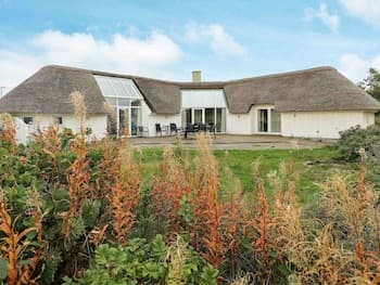 Sprawling Holiday Home With Swimming Pool in Ringkøbing