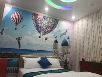 Guest Room in Ben Thanh, Deluxe and Private 1 Queen Bed, 1 Bathroom for 2 Guests