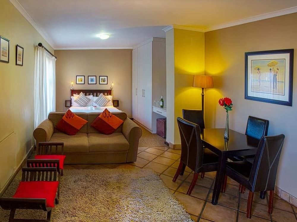 Room-cozy Guest Room With Double bed and