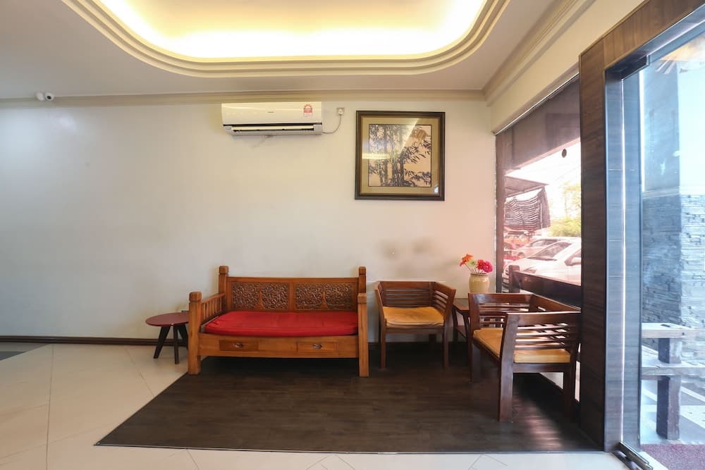 OYO 90045 Dalyla Inn Hotel