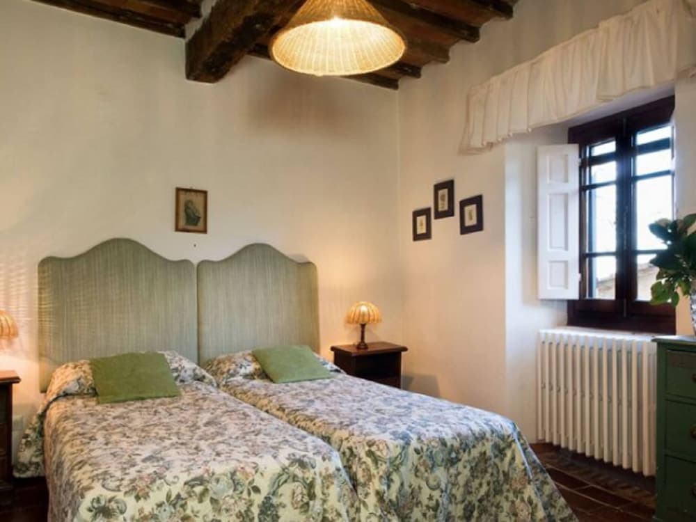 Villa in Tuscany With Pool and Wine Tasting