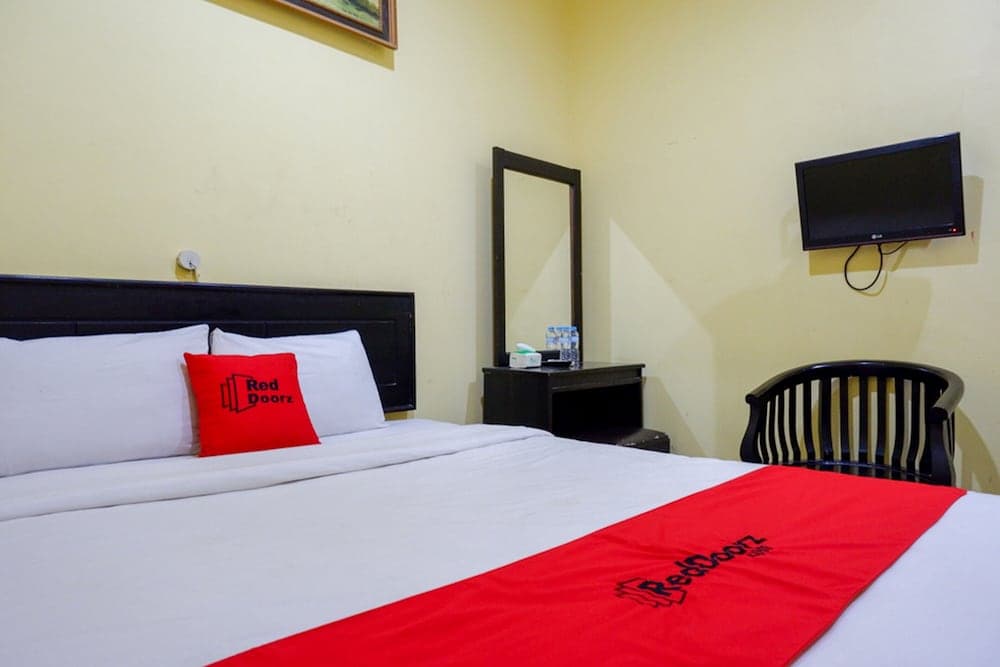 RedDoorz near Citraland Waterpark Kendari
