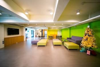 Travelers Plus - Hostel