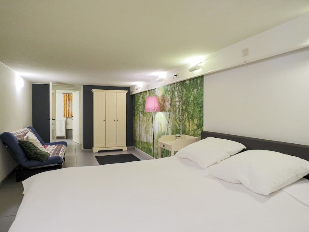 Rendeux Villa With Garden