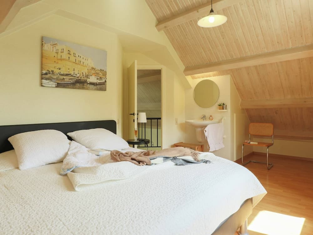 Rendeux Villa With Garden