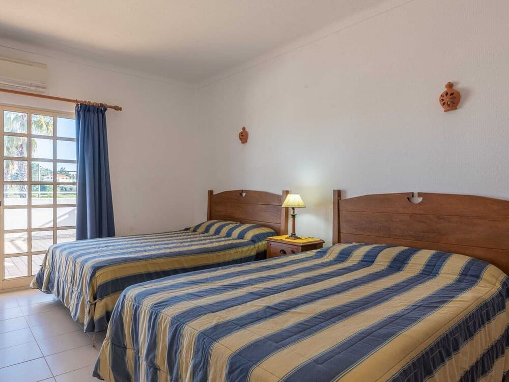 Modern Villa in Albufeira With Private Swimming Pool