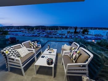 Modern Apartment With Great sea View Balcony, Shared Pool, Outside Kitchen